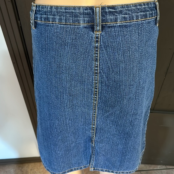 Vintage GASOLINE midi denim skirt NWOT condition! Exposed front lacing/pockets❤️ - Picture 2 of 3
